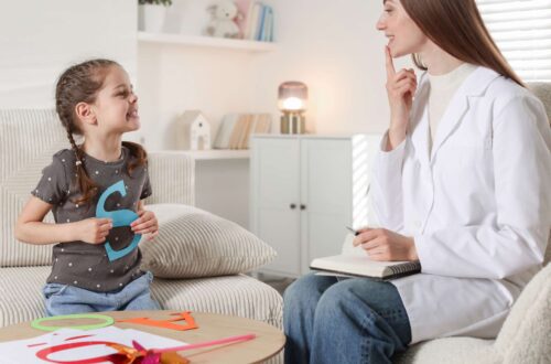 Tytuł: 7 sygnałów, że Twoje dziecko potrzebuje wsparcia logopedy