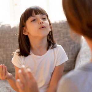 Jąkanie to nie tylko problem z mową – psychologiczne podejście do terapii dzieci i młodzieży